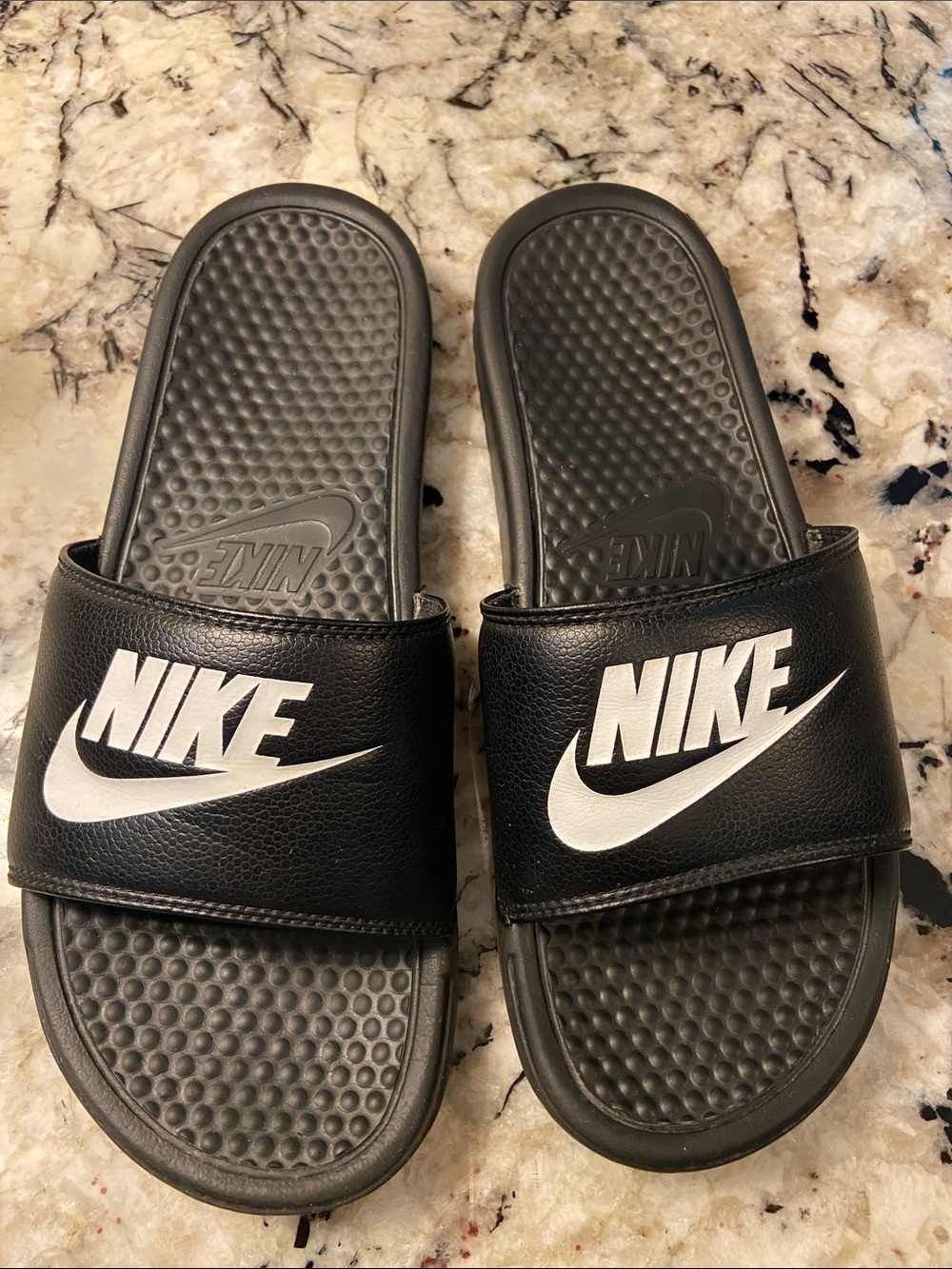 Nike Benassi JDI Mens 10 Black/White Slip On Sandals Sporty Casual